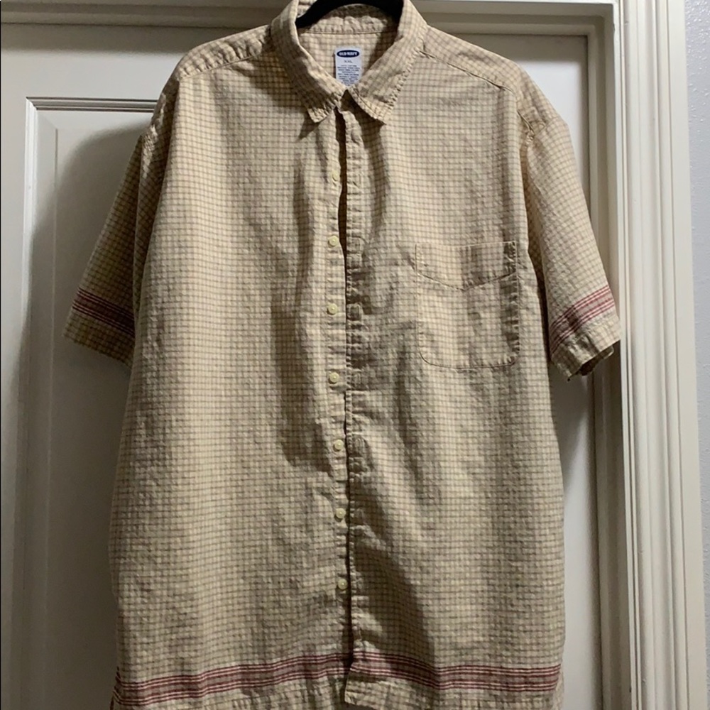 Men’s button shirt